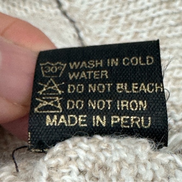 Artesania Eden Hoodie Fringe Aztec Sweater Size Large Beige Alpaca Made in Peru - Picture 5 of 9